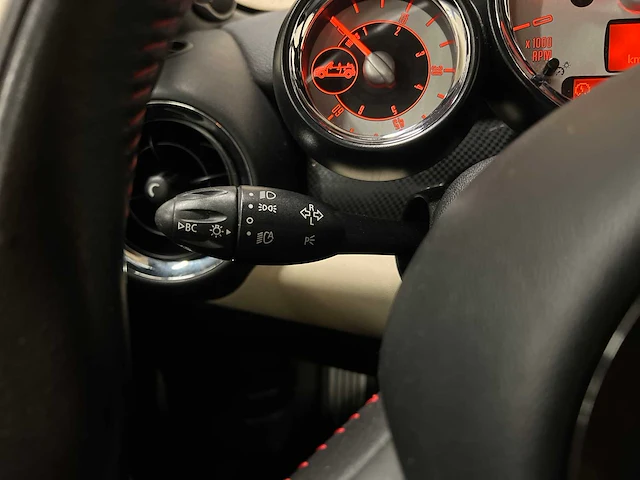 Mini cabriolet cooper s chili 1.6 184pk 2013, 7-tgk-59 - afbeelding 39 van  53