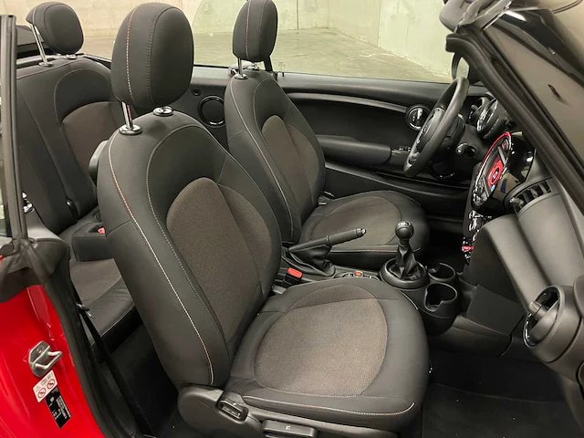 Mini cabriolet one salt 1.5 102pk 2019 (origineel-nl), xh-905-t - afbeelding 24 van  49
