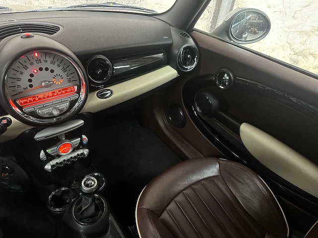 Mini clubman 1.6 cooper chili 120pk 2008 (origineel-nl), 10-zp-kj - afbeelding 17 van  33
