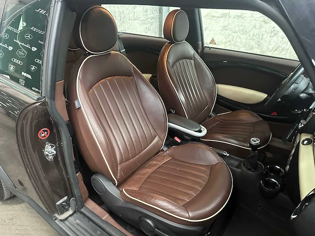 Mini clubman 1.6 cooper chili 120pk 2008 (origineel-nl), 10-zp-kj - afbeelding 26 van  33