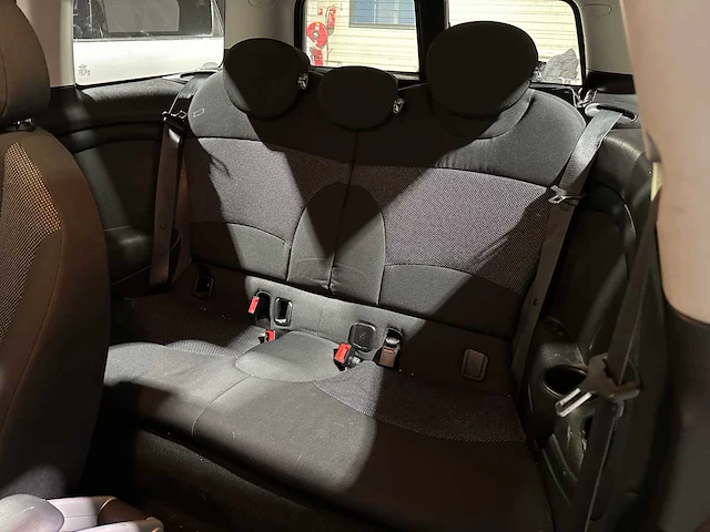 Mini clubman 1.6 cooper d pepper 109pk 2008, 87-ghp-6 - afbeelding 22 van  35