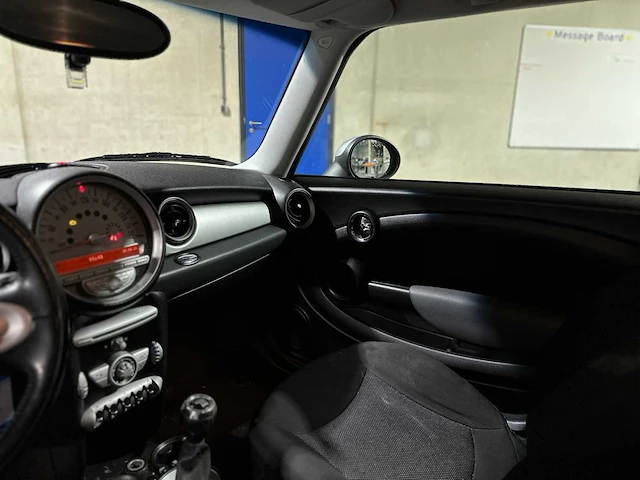 Mini clubman cooper d pepper 1.6 109 2008, 61-gnh-9 - afbeelding 11 van  38