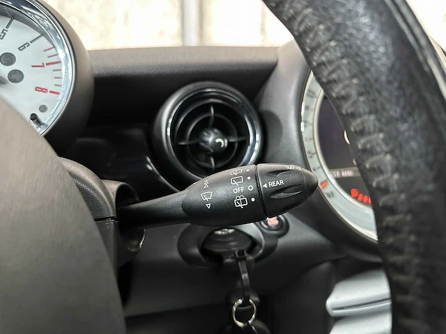Mini clubman cooper s 1.6 163pk 2007 (automaat), rv-667-n - afbeelding 13 van  32