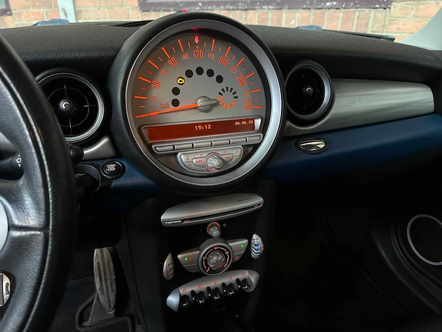 Mini clubman cooper s 1.6 174pk 2007, xx-192-t youngtimer - afbeelding 18 van  35