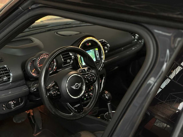 Mini clubman cooper s 2.0 chili serious business 192pk 2015, j-097-fs - afbeelding 16 van  44