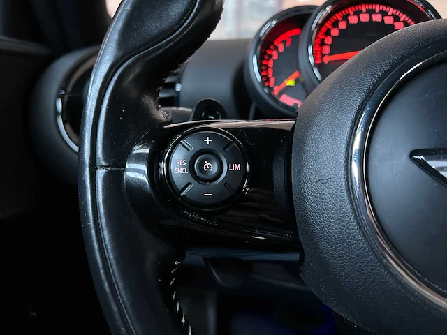Mini clubman cooper s 2.0 chili serious business 192pk 2016, r-890-rl - afbeelding 39 van  63