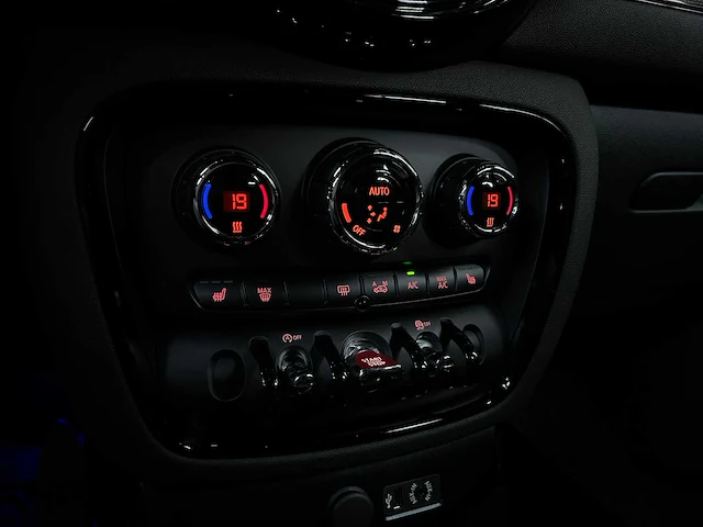 Mini clubman cooper s 2.0 chili serious business 192pk 2016, r-890-rl - afbeelding 45 van  63