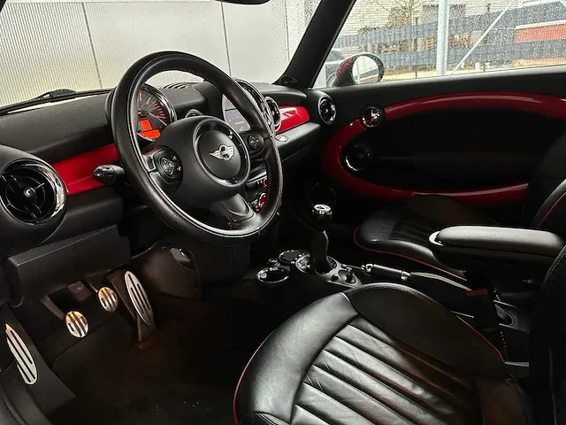 Mini clubman john cooper works 1.6 211pk 2011, 9-zlj-69 - afbeelding 21 van  64