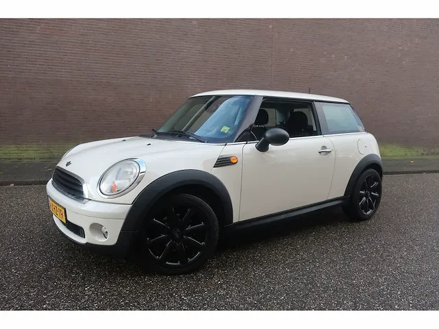 Mini cooper 1.4 one anniversary, 2-xhz-19 - afbeelding 1 van  16