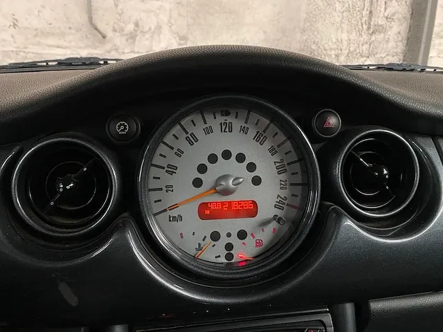 Mini cooper 1.6 116pk 2003, 75-sfh-7 - afbeelding 36 van  56