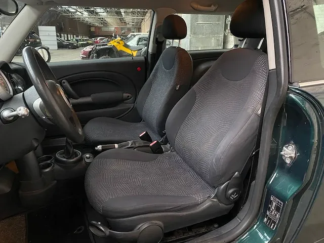Mini cooper 1.6 116pk 2003, 75-sfh-7 - afbeelding 43 van  56