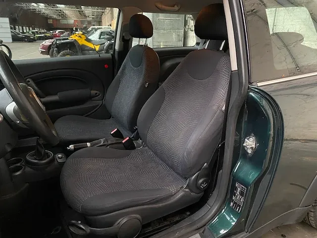 Mini cooper 1.6 116pk 2003, 75-sfh-7 - afbeelding 44 van  56