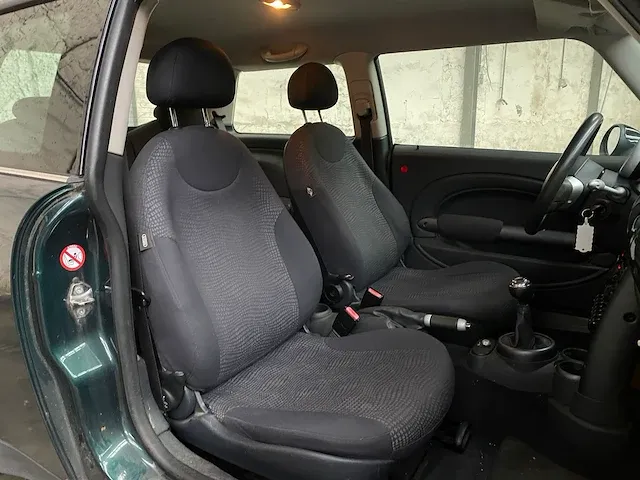 Mini cooper 1.6 116pk 2003, 75-sfh-7 - afbeelding 47 van  56