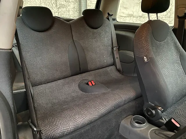 Mini cooper 1.6 116pk 2003, 75-sfh-7 - afbeelding 49 van  56
