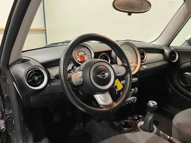 Mini cooper 1.6 136000 km 41-jfz-4 - afbeelding 15 van  17