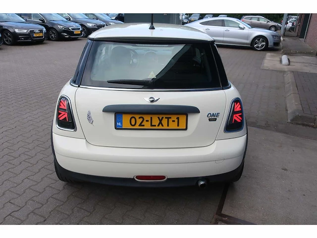 Mini cooper 1.6 one minimal. bns, 02-lxt-1 - afbeelding 3 van  17