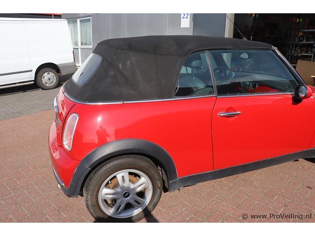 Mini cooper cabrio - 1.6 benzine | apk tot mei 2026 | kenteken: 08-sx-vh - afbeelding 15 van  25
