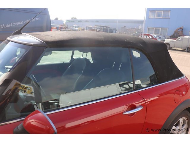 Mini cooper cabrio - 1.6 benzine | apk tot mei 2026 | kenteken: 08-sx-vh - afbeelding 17 van  25