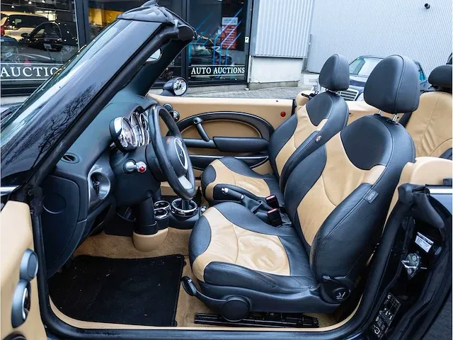 Mini cooper cabrio 1.6 chili 2006 lederen bekleding stoelverwarming parkeersensoren climate control 17"inch, 90-tf-sj - afbeelding 17 van  38