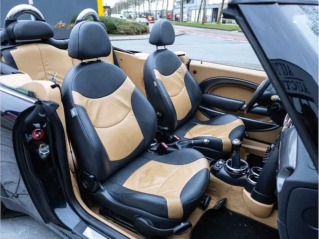 Mini cooper cabrio 1.6 chili 2006 lederen bekleding stoelverwarming parkeersensoren climate control 17"inch, 90-tf-sj - afbeelding 31 van  38