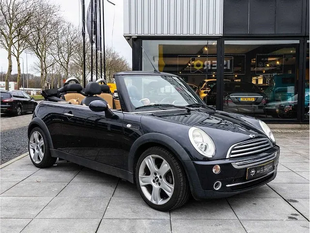 Mini cooper cabrio 1.6 chili 2006 lederen bekleding stoelverwarming parkeersensoren climate control 17"inch, 90-tf-sj - afbeelding 37 van  38
