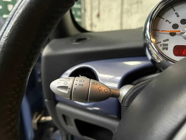 Mini cooper cabriolet 1.6 pepper 116pk 2004, j-569-zs - afbeelding 13 van  34