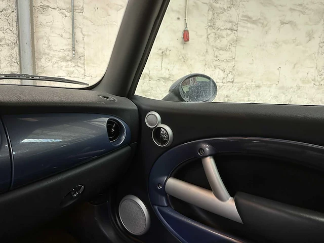 Mini cooper cabriolet 1.6 pepper 116pk 2004, j-569-zs - afbeelding 18 van  34