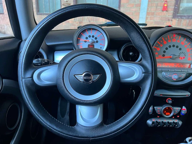 Mini cooper chili 1.6 120pk 2007 (origineel-nl), 60-tx-vs - afbeelding 14 van  40