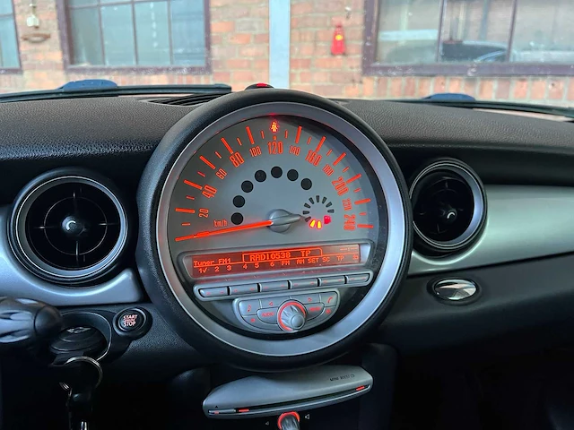 Mini cooper chili 1.6 120pk 2007 (origineel-nl), 60-tx-vs - afbeelding 19 van  40