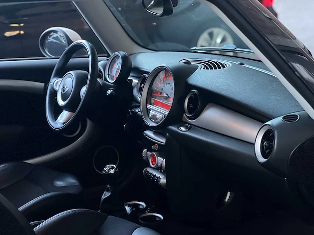 Mini cooper chili 1.6 120pk 2007 (origineel-nl), 60-tx-vs - afbeelding 25 van  40