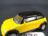Mini cooper geel-zwart - afbeelding 1 van  5