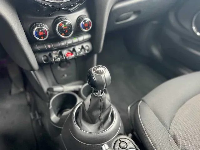 Mini cooper pepper 1.5 136pk 2019 orig-nl, zv-199-s - afbeelding 26 van  61