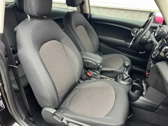 Mini cooper pepper 1.5 136pk 2019 orig-nl, zv-199-s - afbeelding 51 van  61