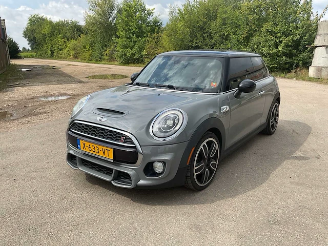 Mini cooper personenauto - afbeelding 1 van  17
