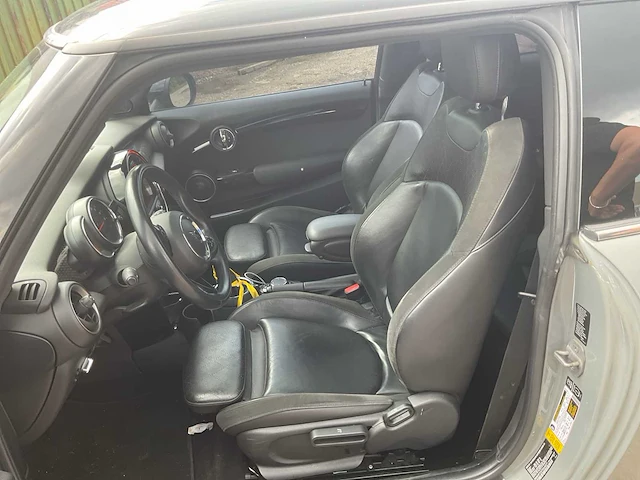 Mini cooper personenauto - afbeelding 17 van  17
