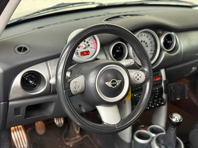 Mini cooper s 1.6 163pk 2004, 22-xs-xk - afbeelding 11 van  50