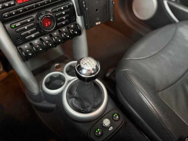 Mini cooper s 1.6 163pk 2004, 22-xs-xk - afbeelding 21 van  50