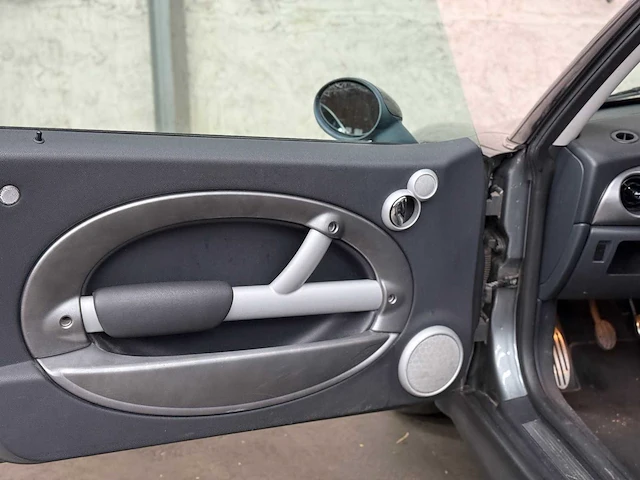 Mini cooper s 1.6 163pk 2004, 22-xs-xk - afbeelding 24 van  50