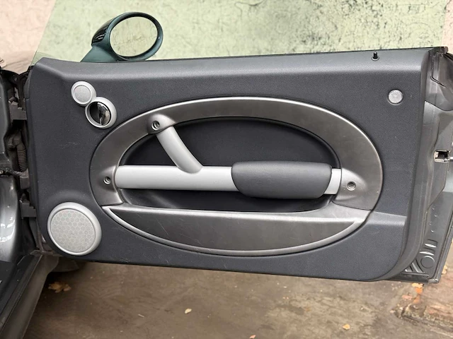 Mini cooper s 1.6 163pk 2004, 22-xs-xk - afbeelding 35 van  50