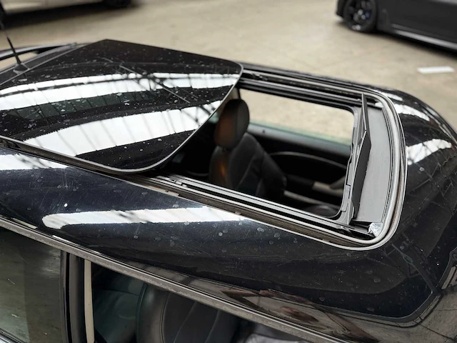 Mini cooper s 1.6 163pk 2004, 22-xs-xk - afbeelding 40 van  50