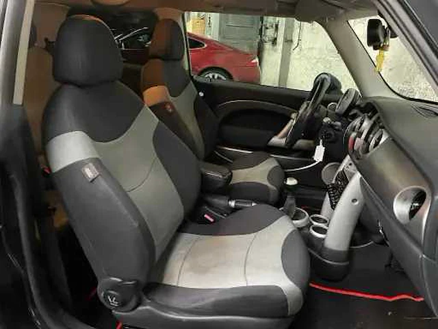 Mini cooper s 1.6 170pk 2004, 77-kht-5 - afbeelding 24 van  33