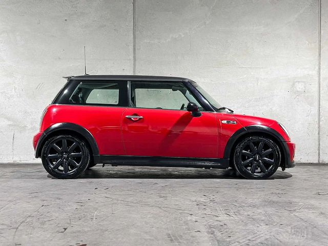 Mini cooper s 1.6 170pk 2005, 17-kbs-7 youngtimer - afbeelding 2 van  40