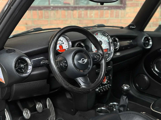 Mini cooper s cabriolet 1.6 163pk 2010, l-503-bx - afbeelding 10 van  40