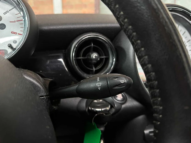 Mini cooper s cabriolet 1.6 163pk 2010, l-503-bx - afbeelding 17 van  40