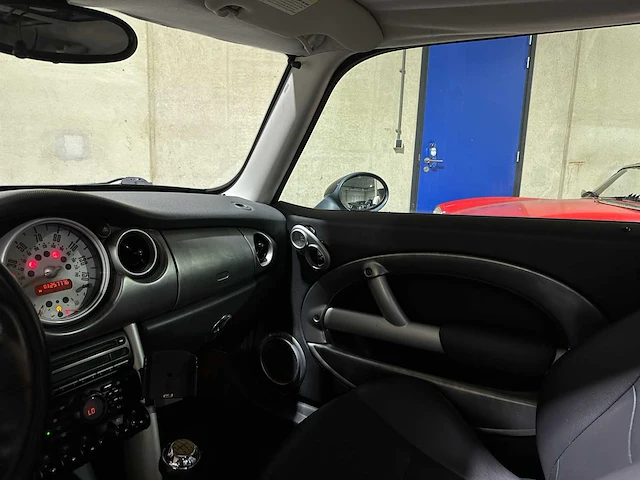 Mini cooper s chili 1.6 170pk 2004, 04-xgv-2 - afbeelding 11 van  36