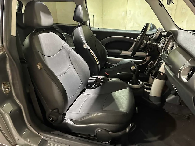 Mini cooper s chili 1.6 170pk 2004, 04-xgv-2 - afbeelding 27 van  36