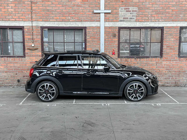Mini cooper s jcw 2.0 161pk 2021, x-565-gz - afbeelding 2 van  46