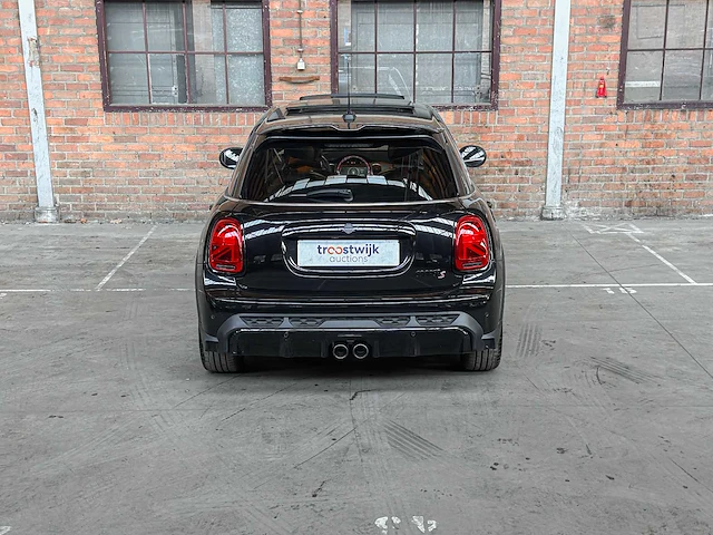 Mini cooper s jcw 2.0 161pk 2021, x-565-gz - afbeelding 6 van  46