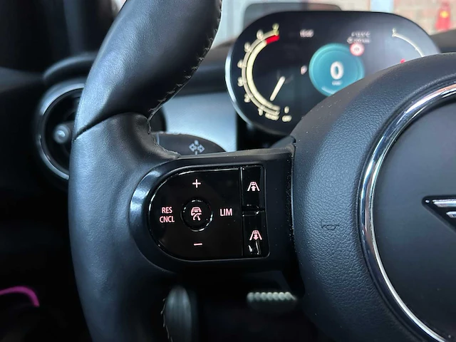 Mini cooper s jcw 2.0 161pk 2021, x-565-gz - afbeelding 16 van  46