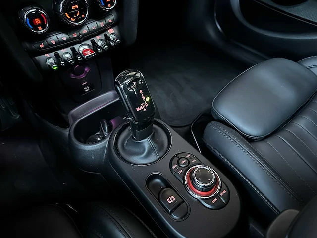 Mini cooper s jcw 2.0 161pk 2021, x-565-gz - afbeelding 22 van  46